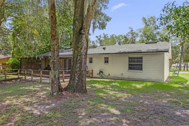 1349 E WISCONSIN AVENUE, Deland, FL 32724