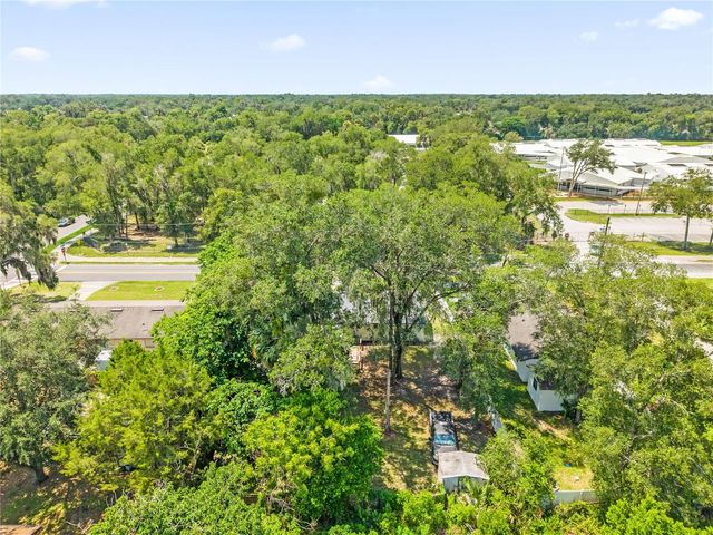 1349 E WISCONSIN AVENUE, Deland, FL 32724