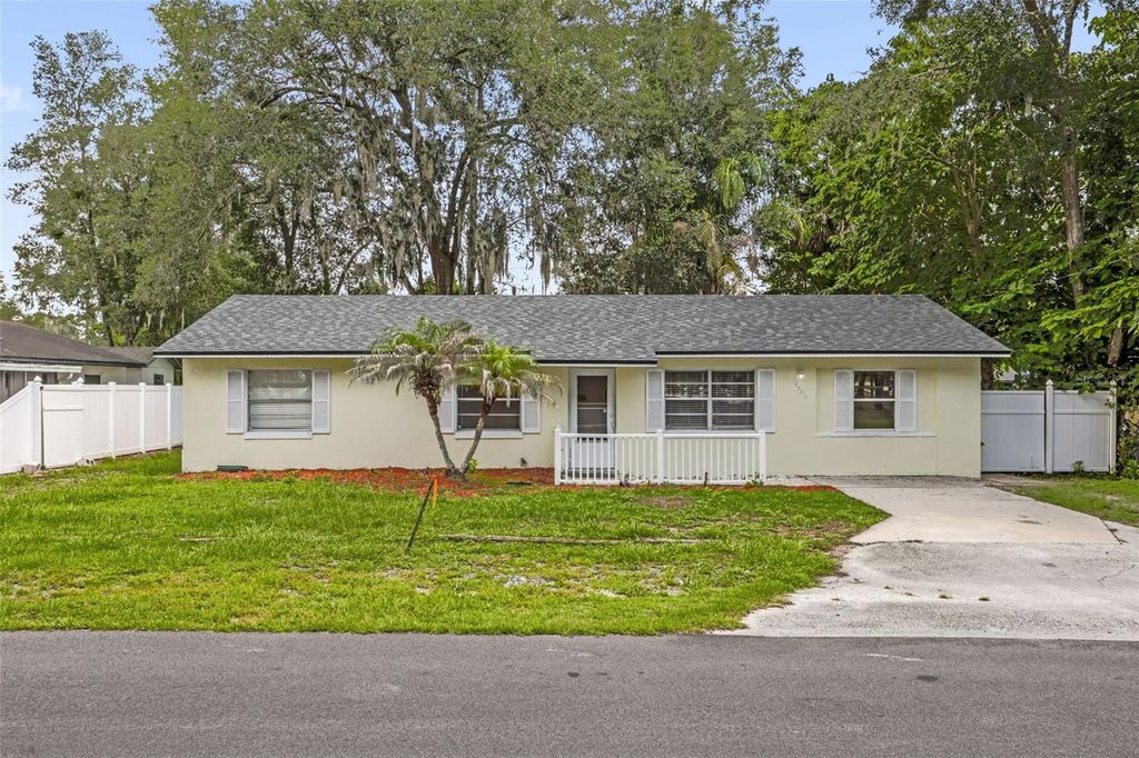 1349 E WISCONSIN AVENUE, Deland, FL 32724