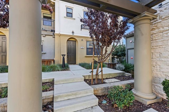 775 Santa Cecilia, Sunnyvale, CA 94085