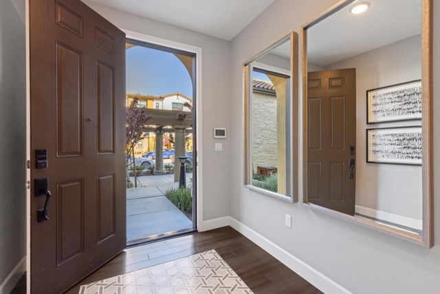 775 Santa Cecilia, Sunnyvale, CA 94085