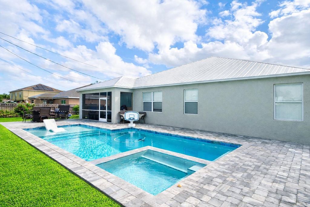 941 SW Mcelroy Avenue, Port St. Lucie, Port St Lucie, FL 34953