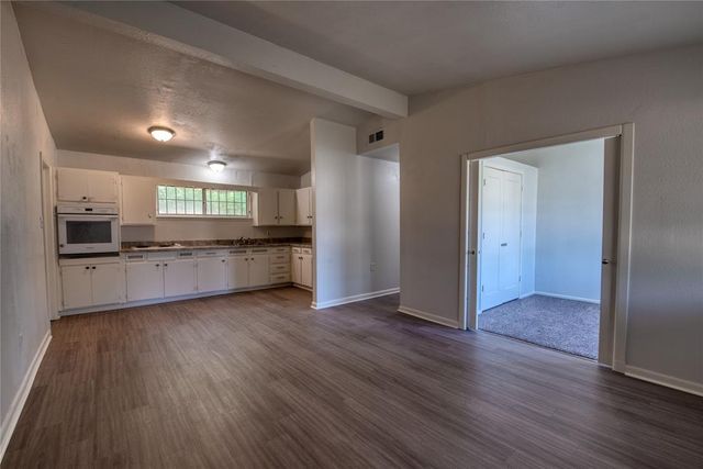 624 NW 92nd Street, Oklahoma City, OK 73114