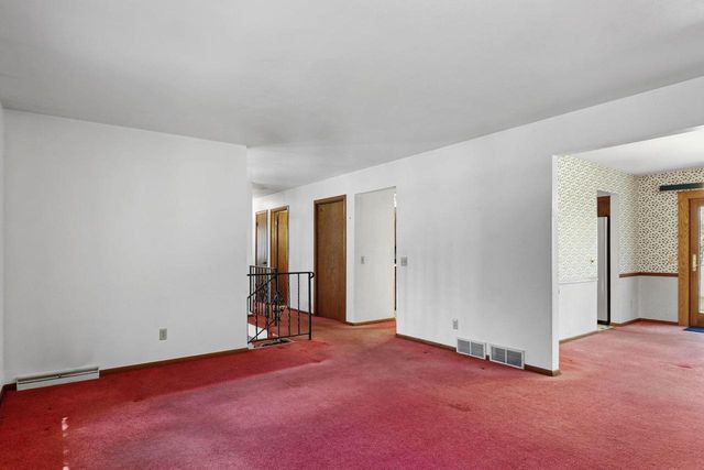 6014 Old Middleton Road, Madison, WI 53705