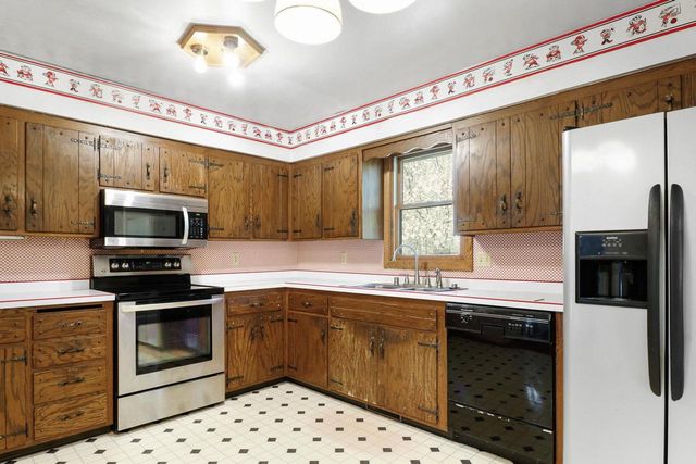 6014 Old Middleton Road, Madison, WI 53705