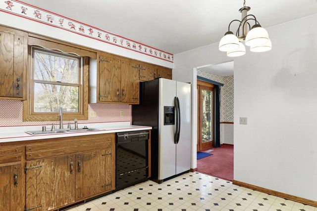 6014 Old Middleton Road, Madison, WI 53705