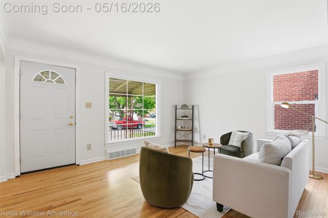 10040 Marion, Redford Charter Township, MI 48239