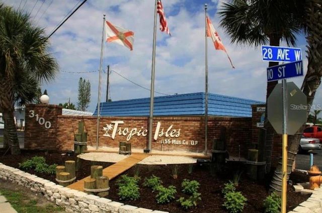 105 DEL RIO DRIVE, Palmetto, FL 34221