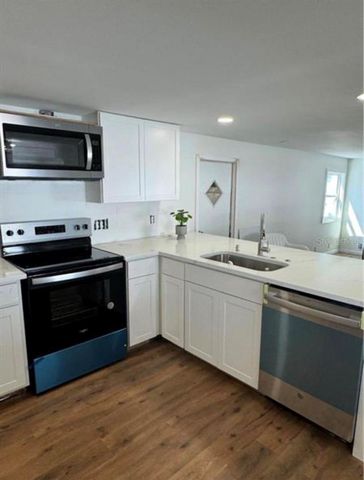 105 DEL RIO DRIVE, Palmetto, FL 34221