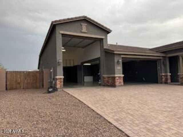 5232 W ROUNDHOUSE Road, Laveen, AZ 85339