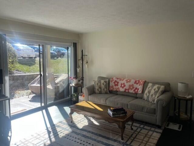 42 Woodland Hills Drive, 1, Southgate, KY 41071