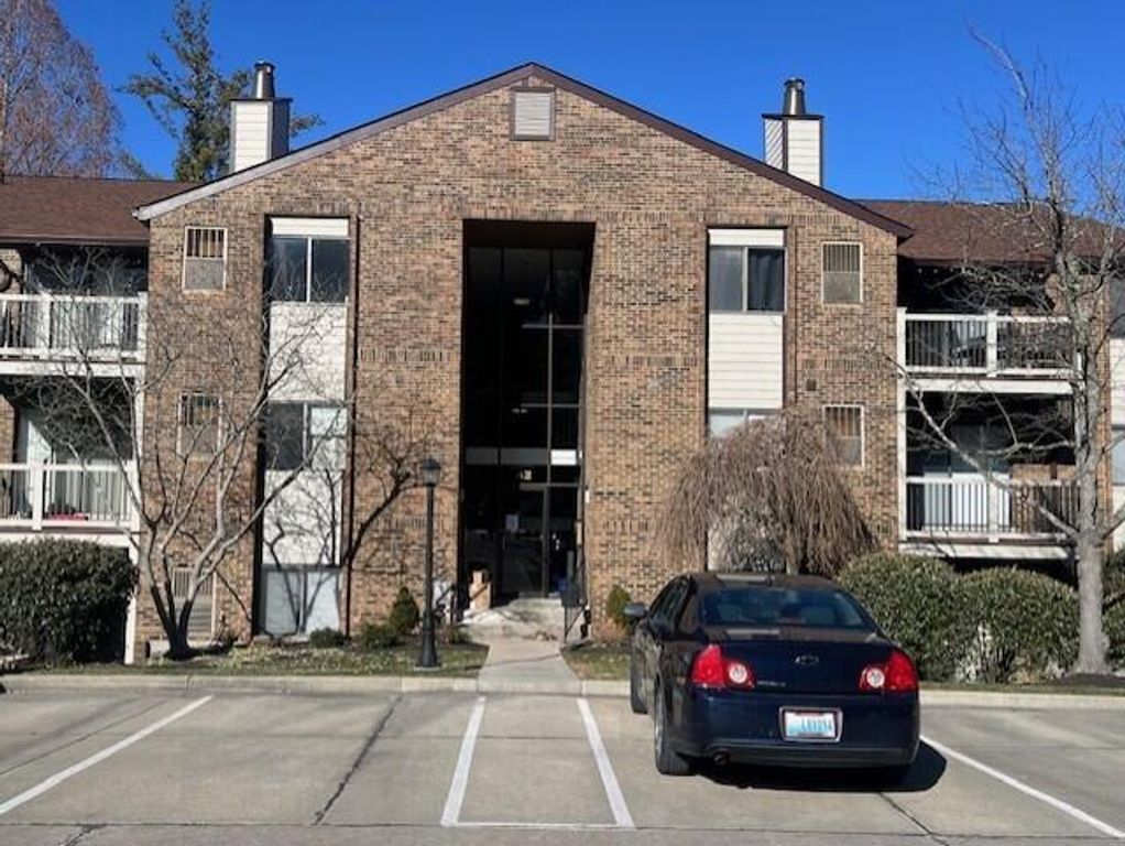 42 Woodland Hills Drive, 1, Southgate, KY 41071