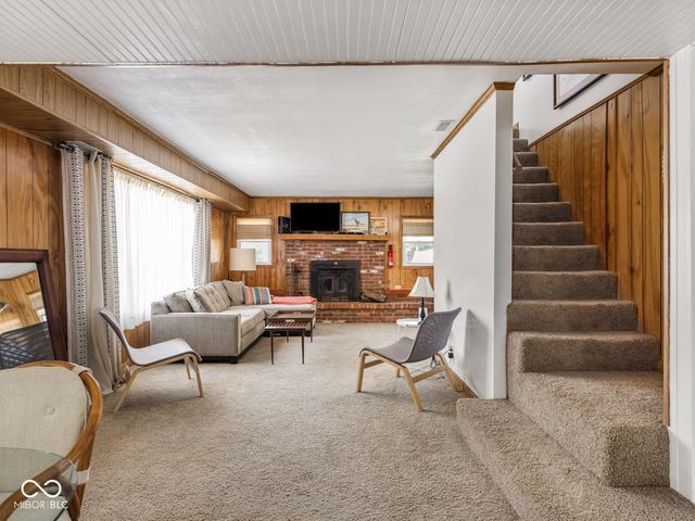 8691 S Slevins Drive, Nineveh, IN 46164