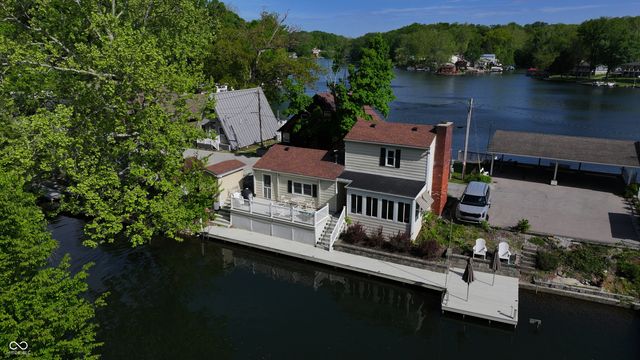 8691 S Slevins Drive, Nineveh, IN 46164