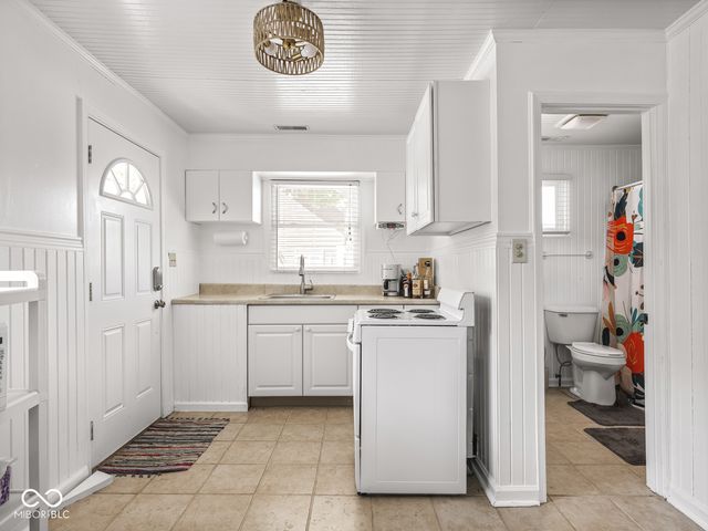 8691 S Slevins Drive, Nineveh, IN 46164