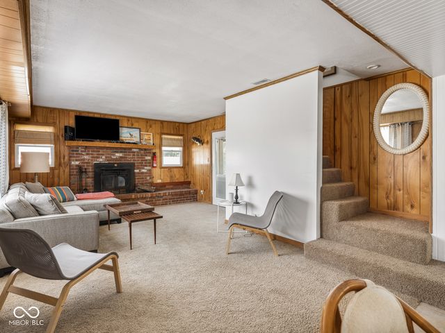 8691 S Slevins Drive, Nineveh, IN 46164