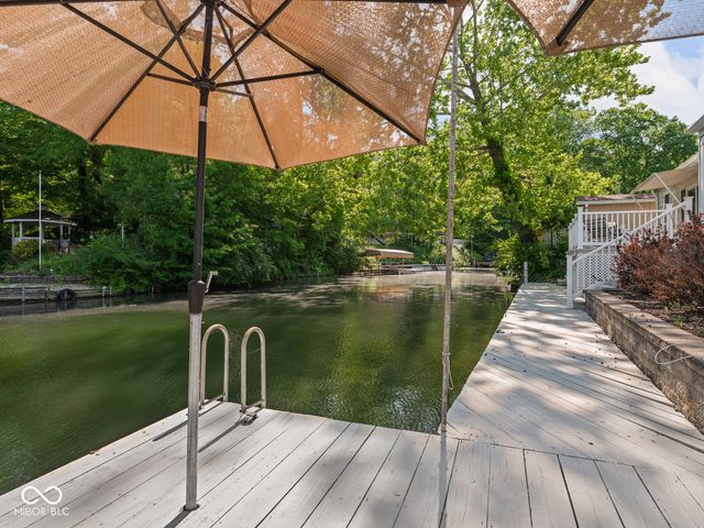 8691 S Slevins Drive, Nineveh, IN 46164