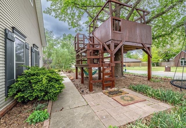 1111 Flamingo Road, Rogers, AR 72756