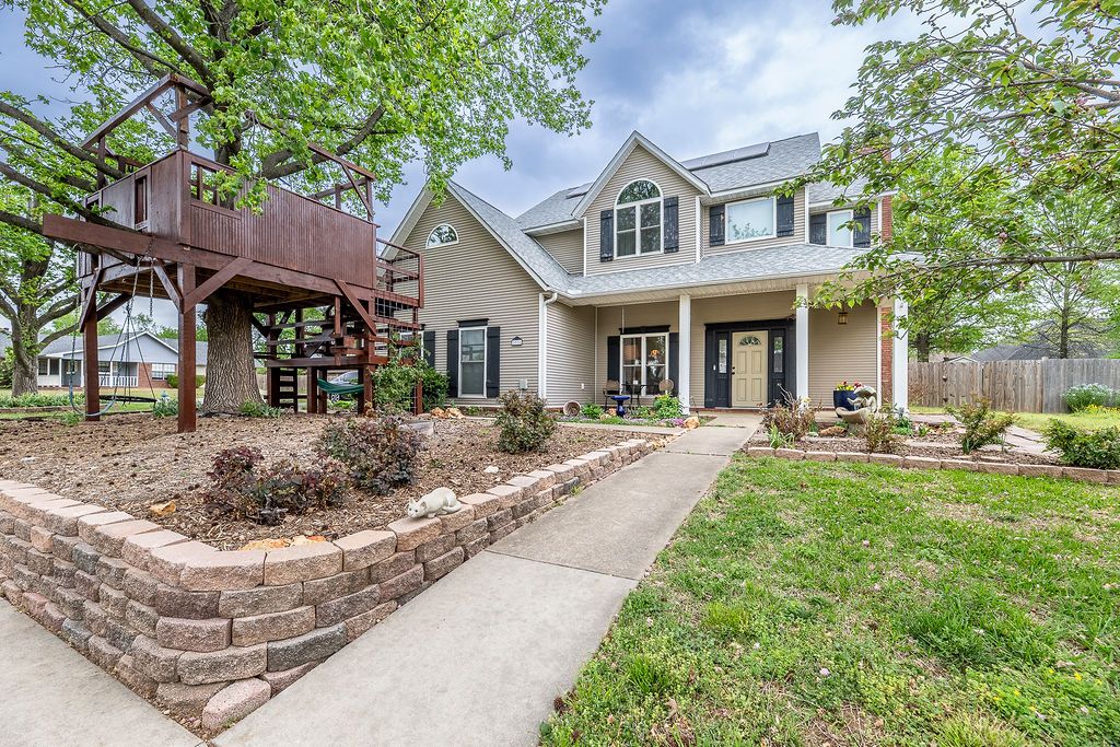 1111 Flamingo Road, Rogers, AR 72756