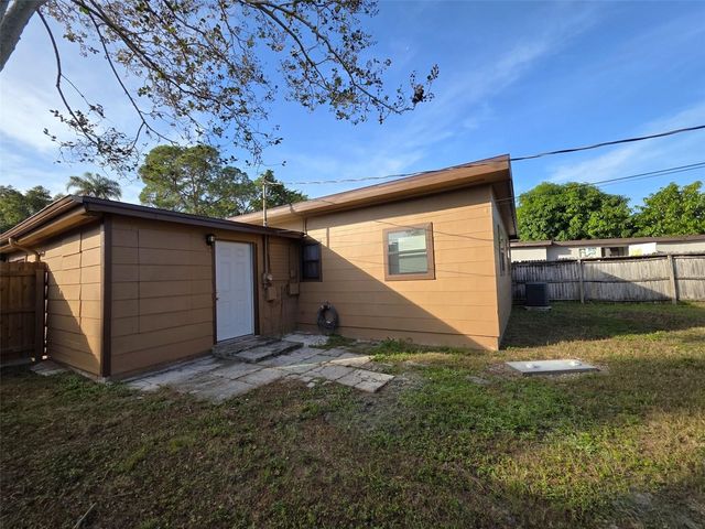 4821 72ND AVENUE N, Pinellas Park, FL 33781