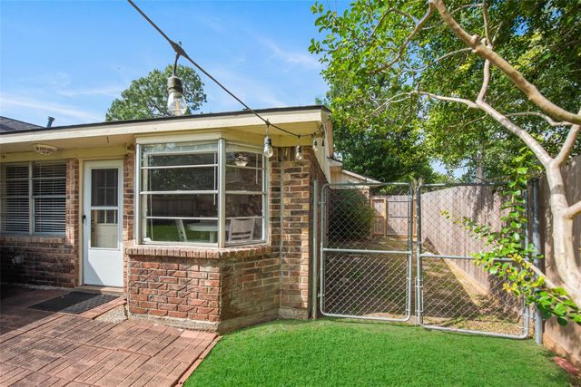 16111 La Cabana Drive, Houston, TX 77062