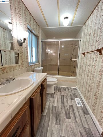 4141 Deep Creek Rd 212, Fremont, CA 94555