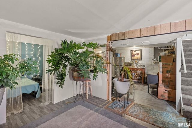 4661 HITCHING POST Court, Davenport, IA 52804