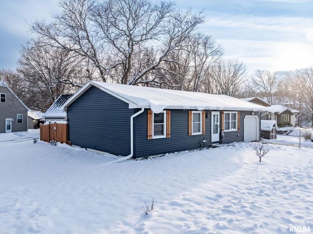 4661 HITCHING POST Court, Davenport, IA 52804