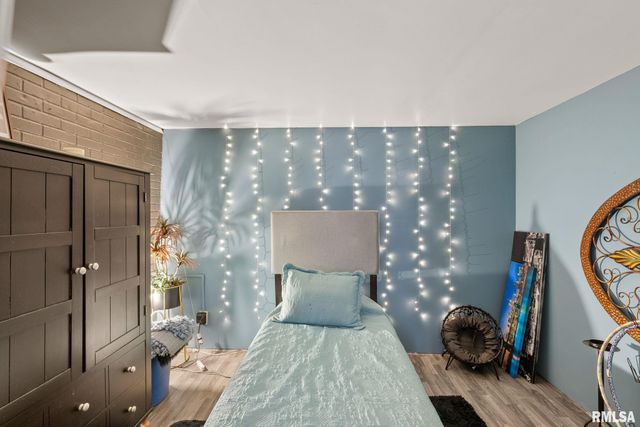 4661 HITCHING POST Court, Davenport, IA 52804