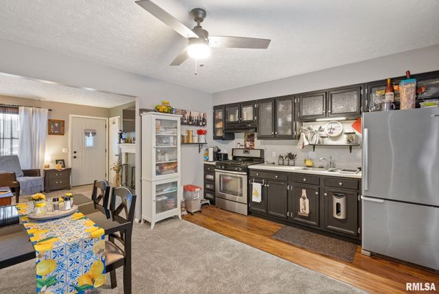 4661 HITCHING POST Court, Davenport, IA 52804