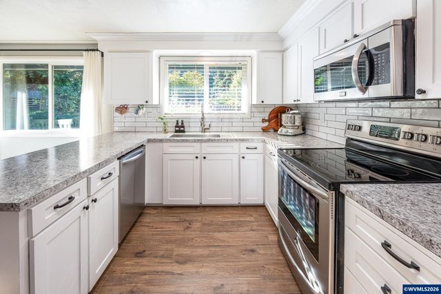 5440 Val View Dr SE, Turner, OR 97392