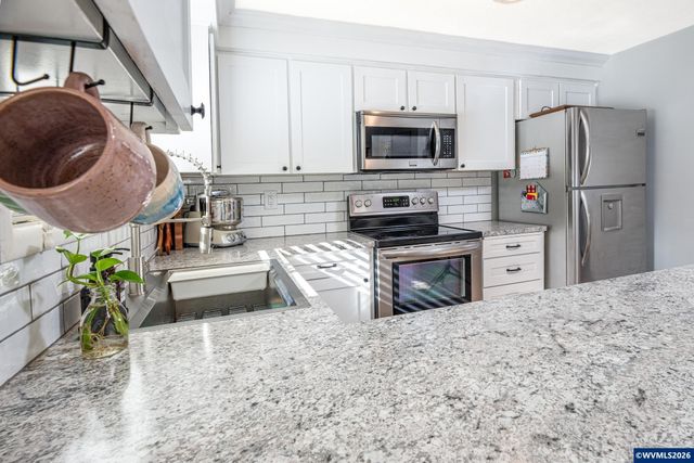 5440 Val View Dr SE, Turner, OR 97392
