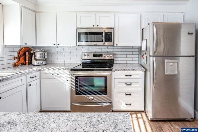 5440 Val View Dr SE, Turner, OR 97392
