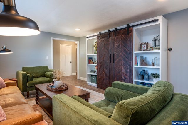 5440 Val View Dr SE, Turner, OR 97392