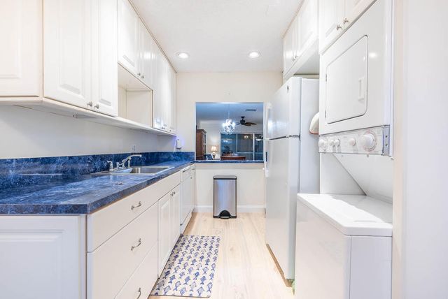 2381 SHADY Lane B, Delray Beach, FL 33445