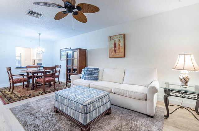 2381 SHADY Lane B, Delray Beach, FL 33445