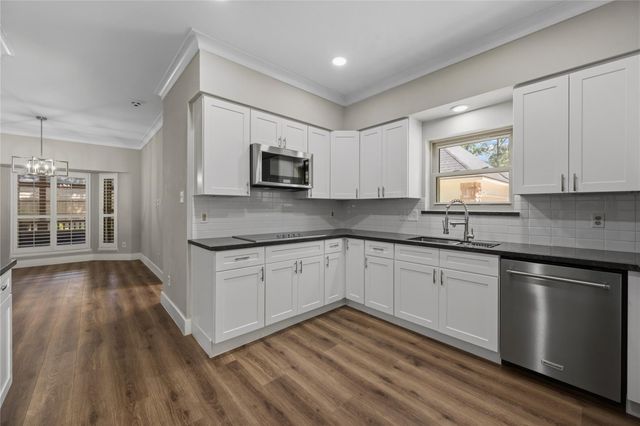 2903 Crystal Falls Drive, Kingwood, TX 77345