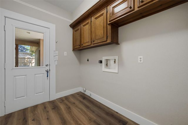 2903 Crystal Falls Drive, Kingwood, TX 77345