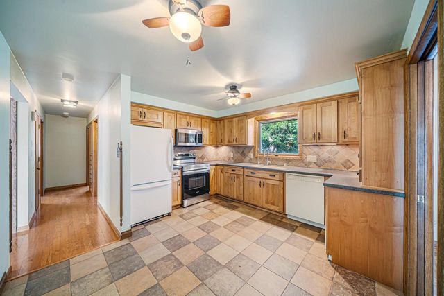 1708 N LINWOOD AVENUE, Appleton, WI 54914
