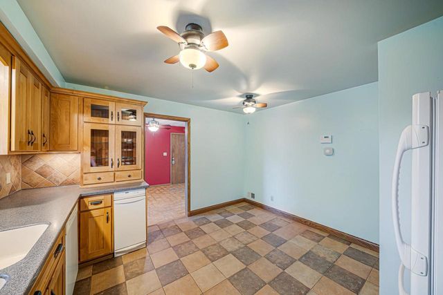 1708 N LINWOOD AVENUE, Appleton, WI 54914