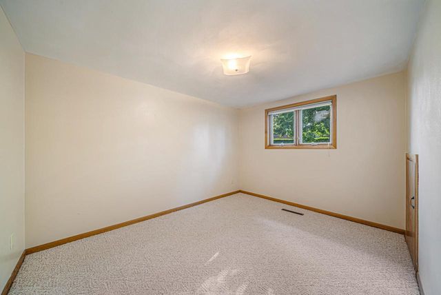 1708 N LINWOOD AVENUE, Appleton, WI 54914