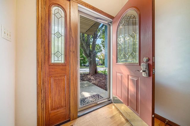 1708 N LINWOOD AVENUE, Appleton, WI 54914