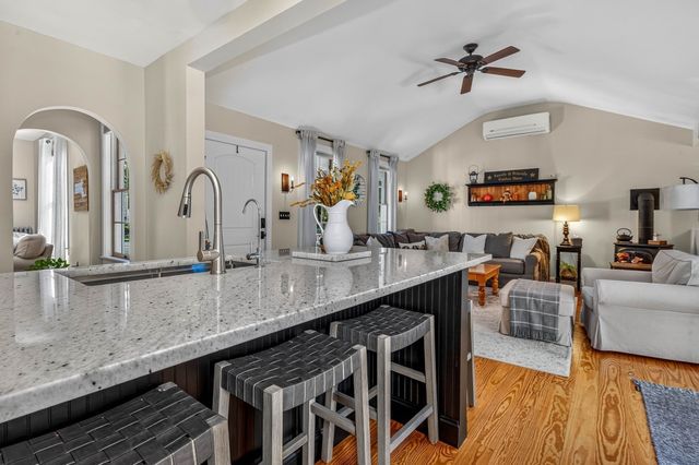 116 North Avenue, Attleboro, MA 02703