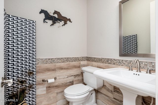 56 E CAMELLIA Way, Queen Creek, AZ 85140
