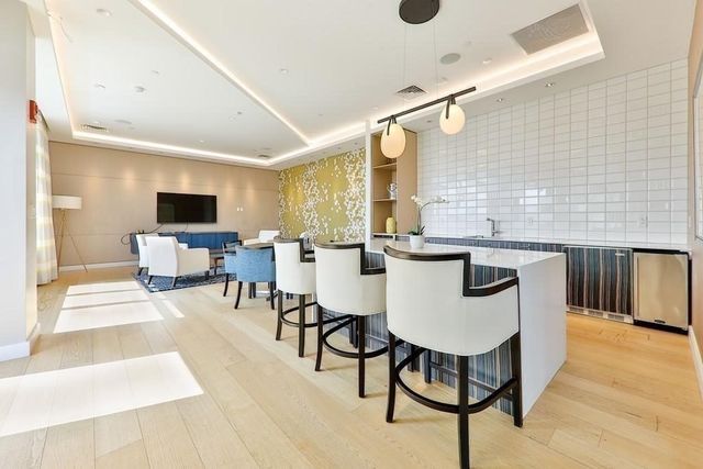 80 Fenwood Rd 813, Boston, MA 02115