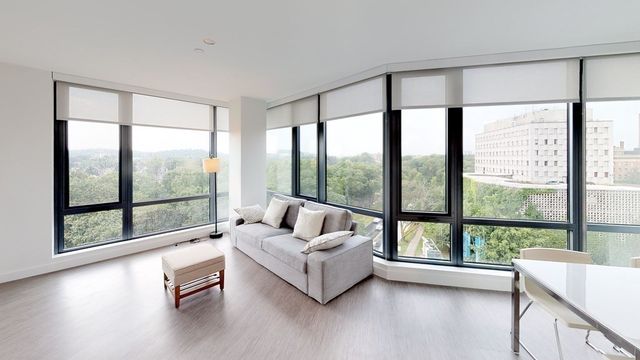 80 Fenwood Rd 813, Boston, MA 02115