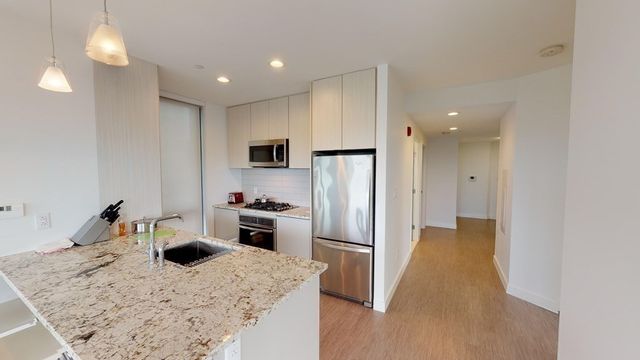 80 Fenwood Rd 813, Boston, MA 02115