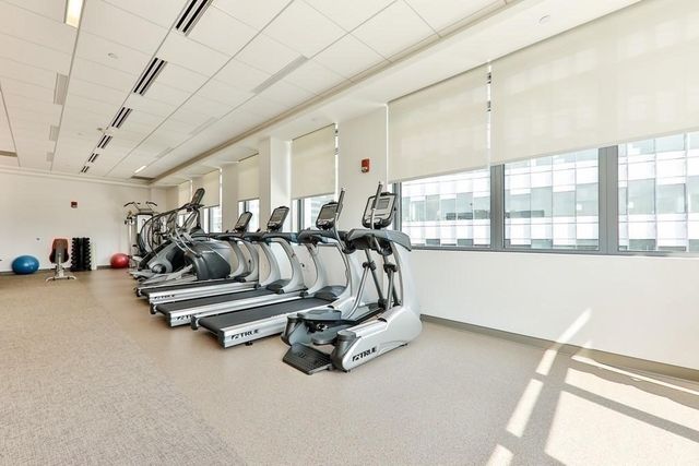 80 Fenwood Rd 813, Boston, MA 02115