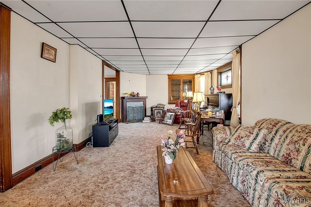 301 East North Street, Buffalo, NY 14204