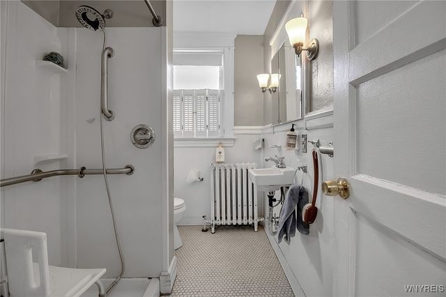 301 East North Street, Buffalo, NY 14204